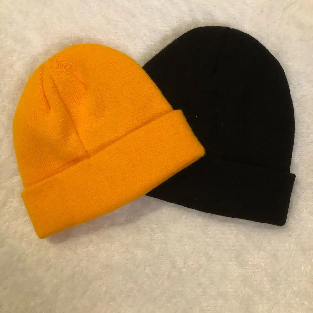 Two toques - Picture 2 of 2
